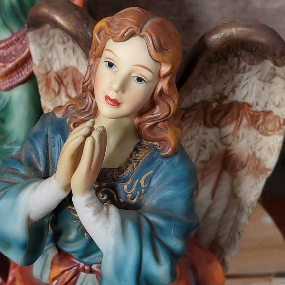 Grandeur Noel Collectible Porcelain Angel Set - Picture 2 of 12